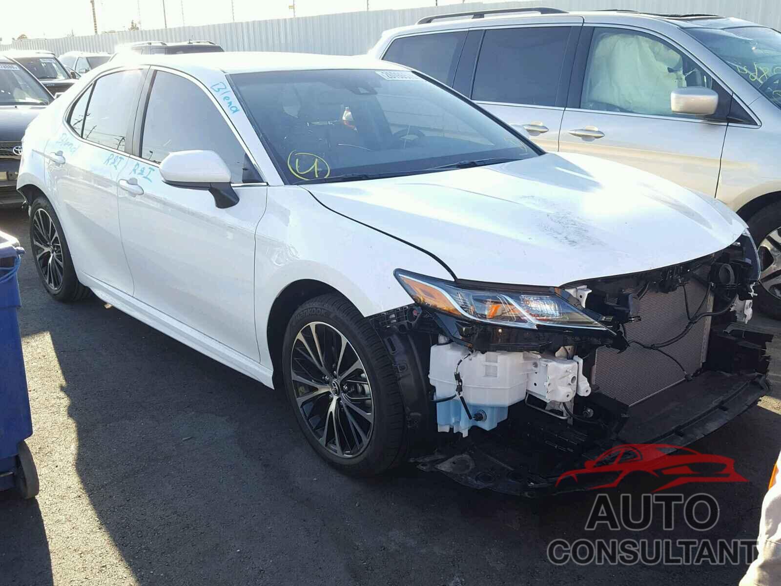 TOYOTA CAMRY 2018 - JTNB11HK6J3036708