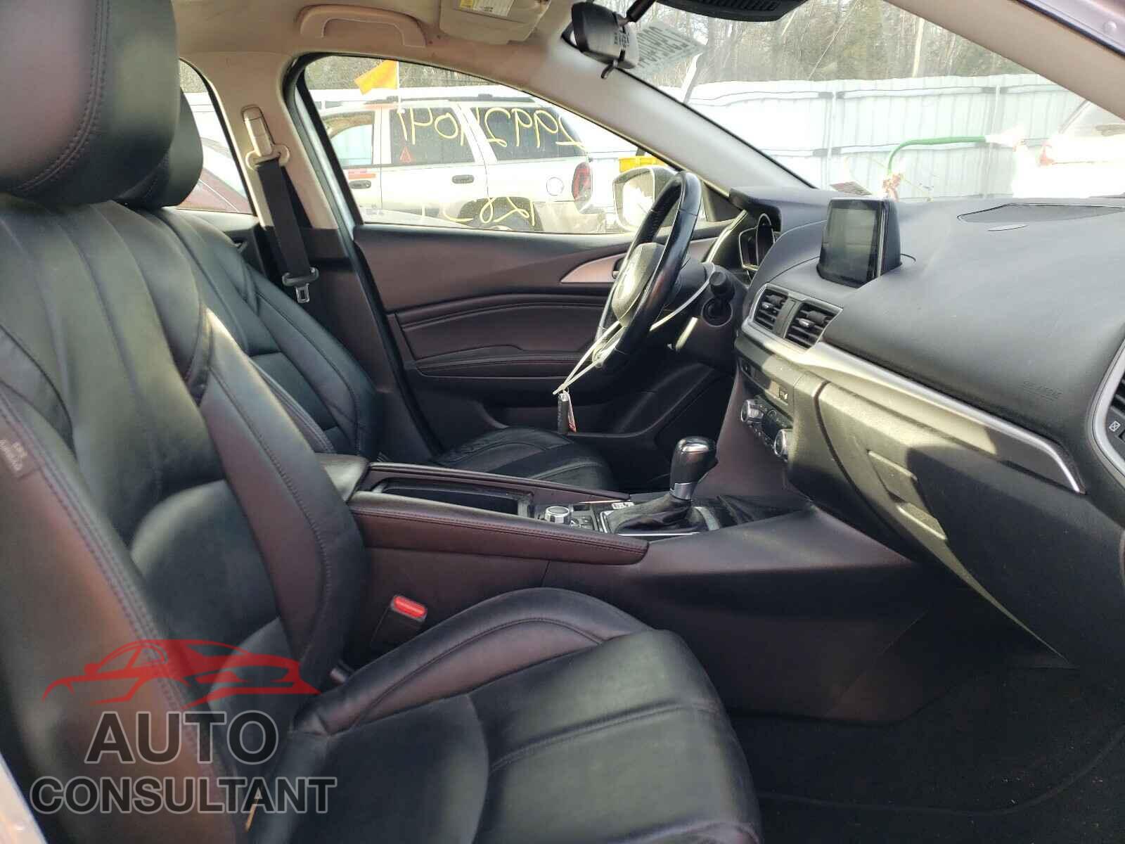 MAZDA 3 2017 - 3MZBN1V72HM111418