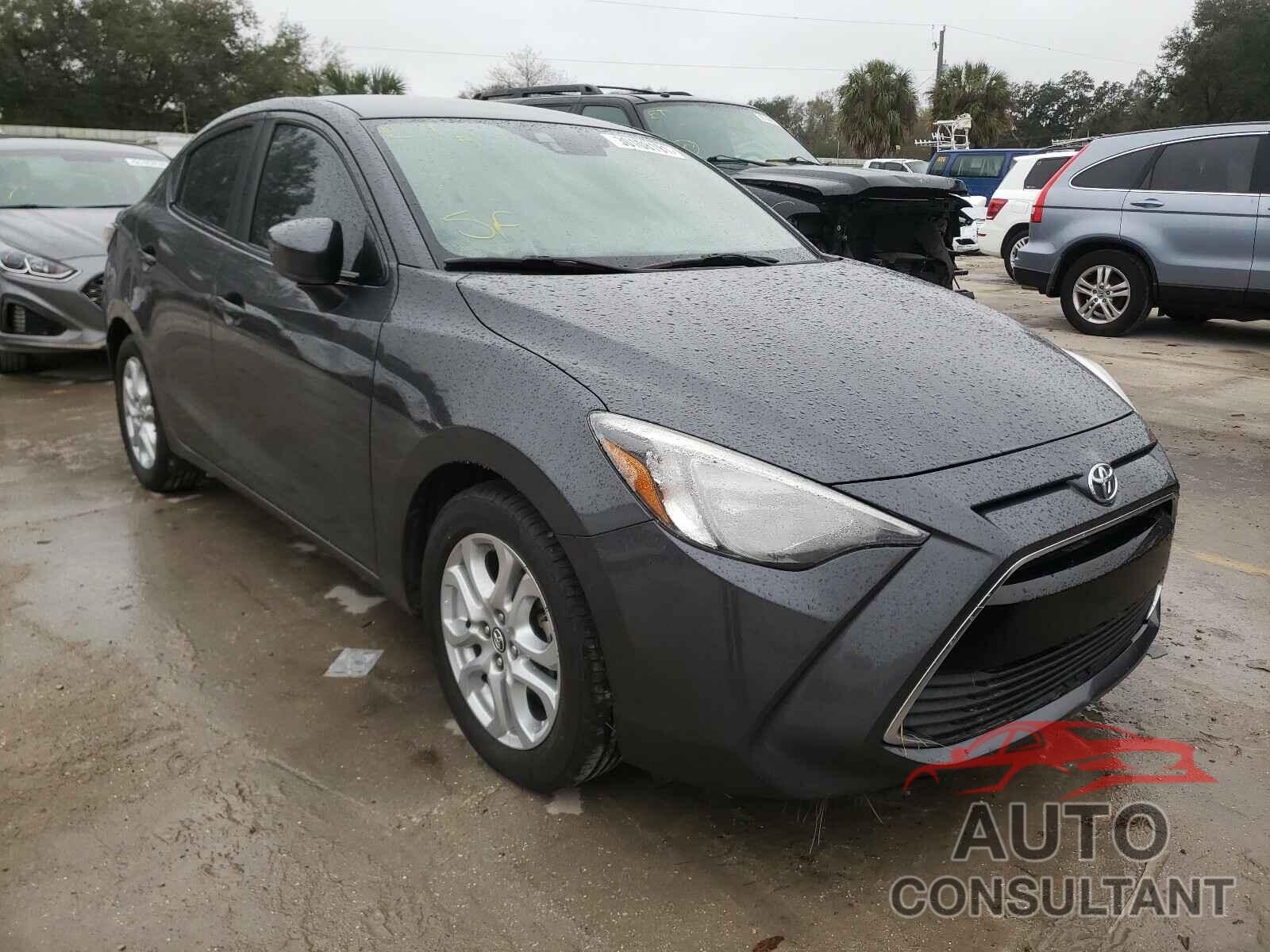 TOYOTA YARIS 2017 - 3MYDLBYV8HY151840