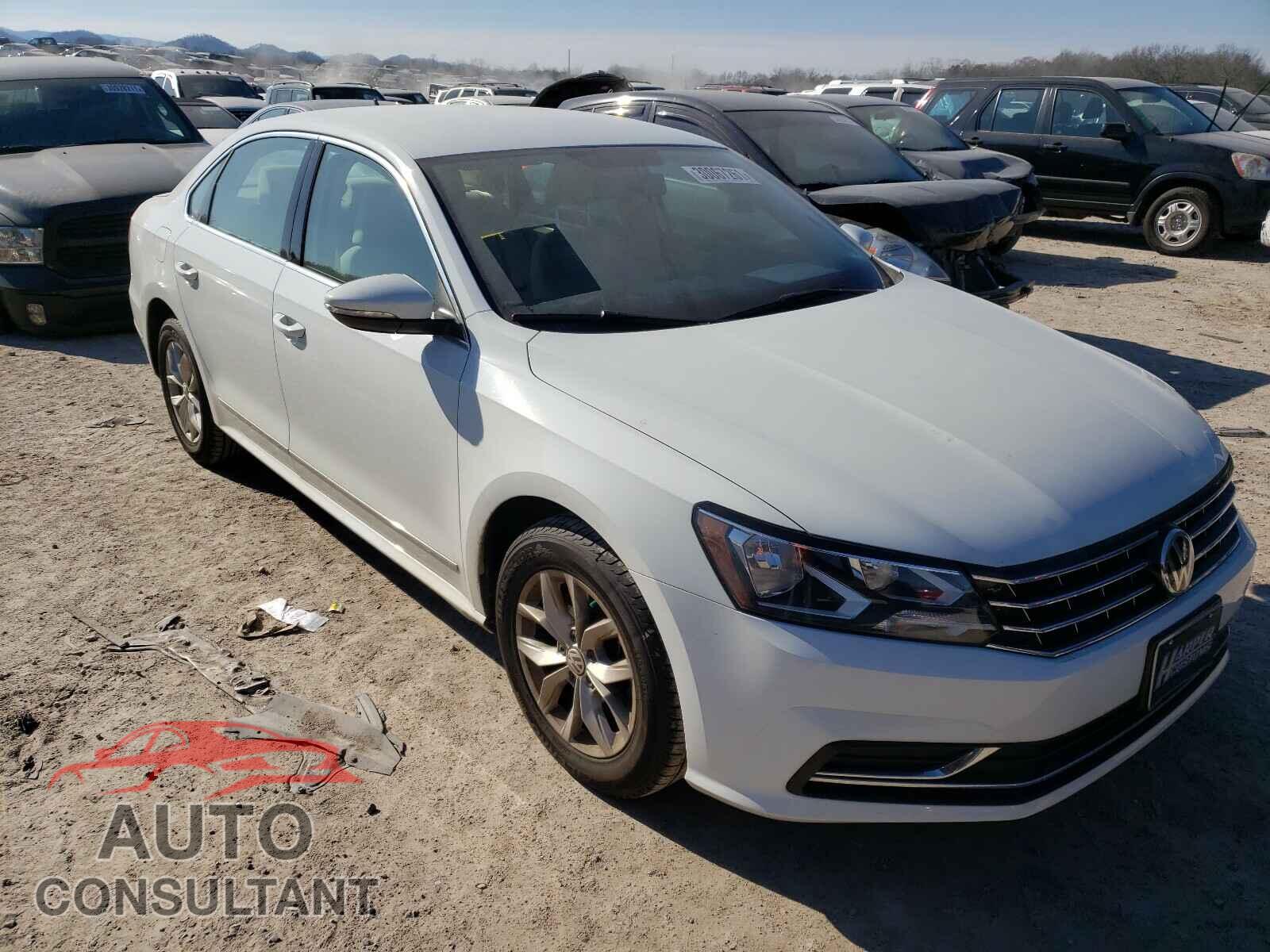 VOLKSWAGEN PASSAT 2017 - 1VWAT7A39HC042056