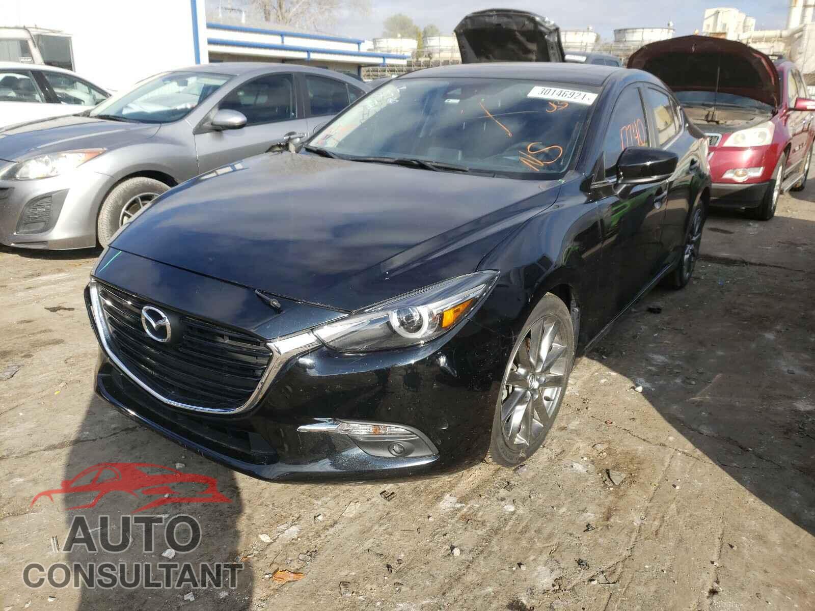 MAZDA 3 2018 - 3MZBN1W3XJM178415