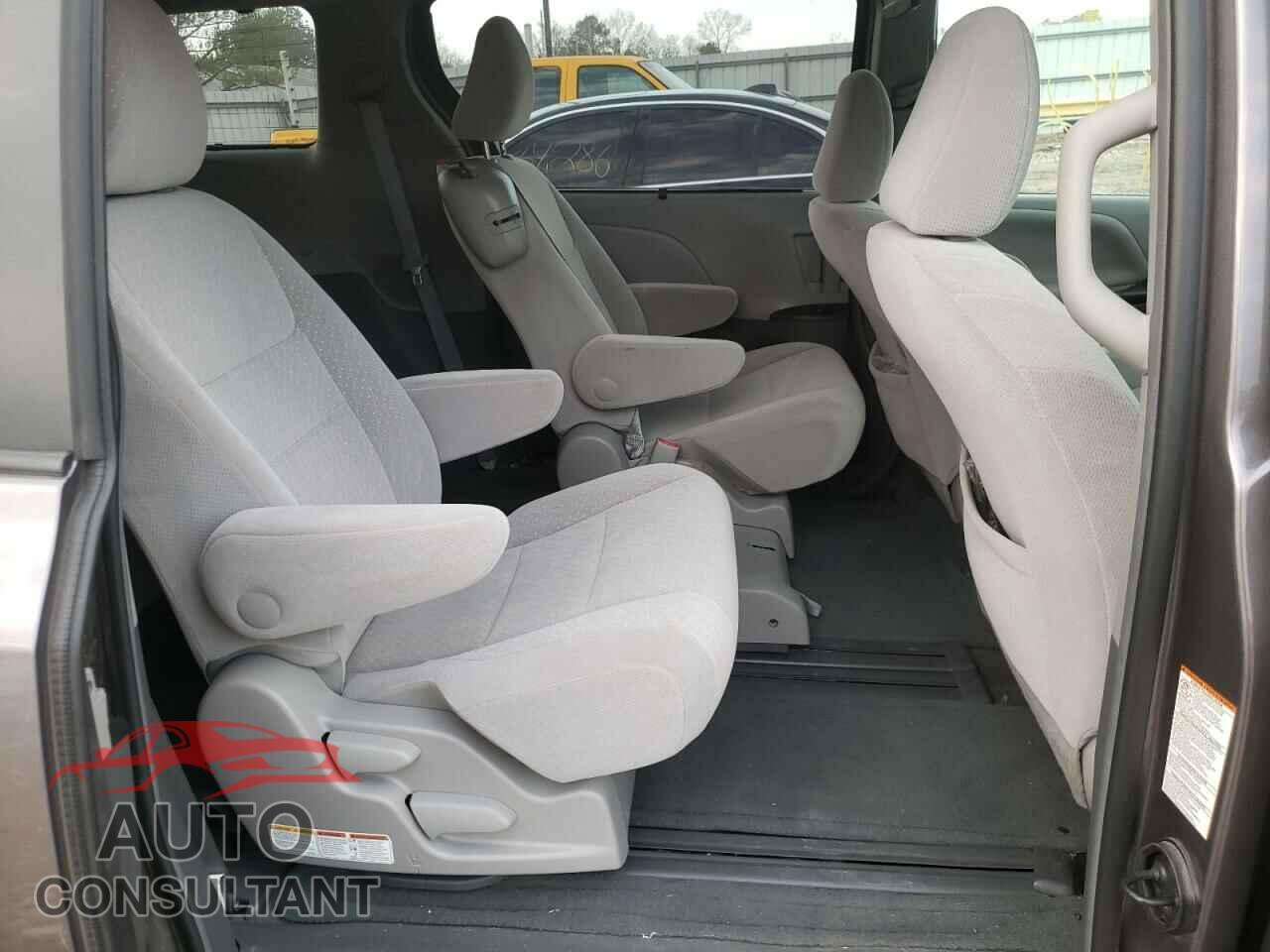 TOYOTA SIENNA 2017 - 5TDKZ3DC2HS780242