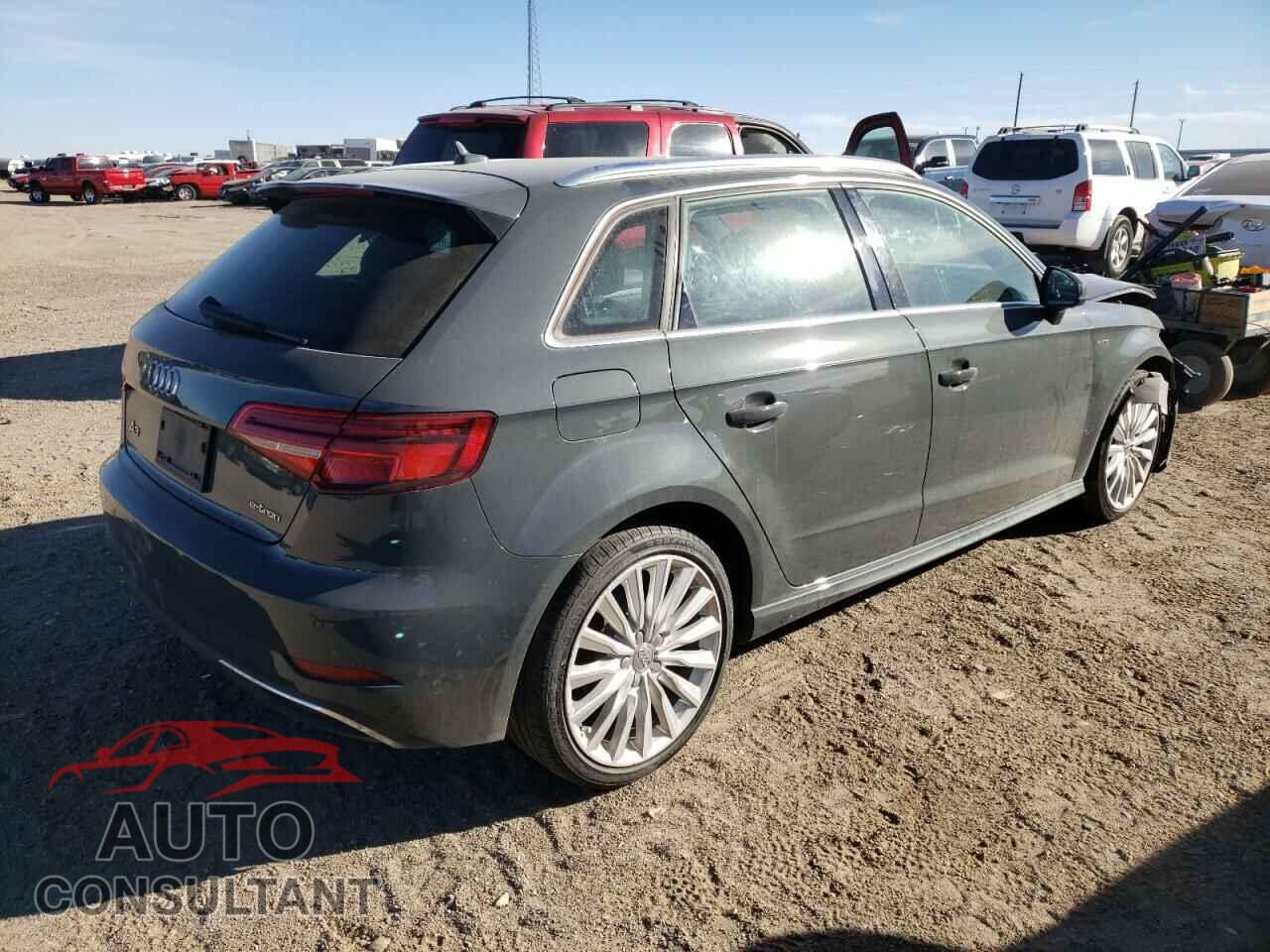 AUDI A3 2017 - WAUTPBFF1HA041045