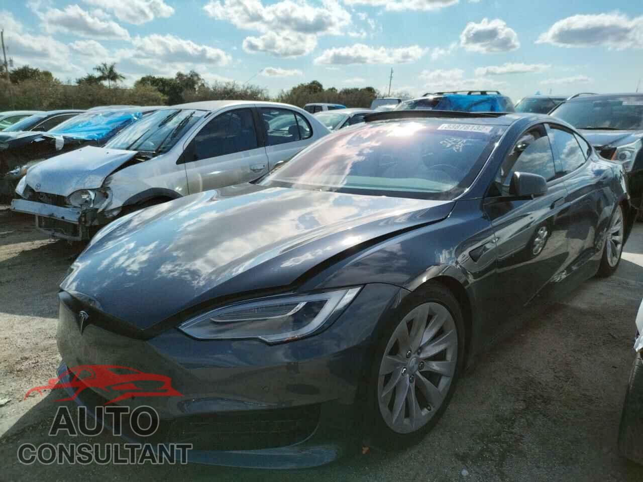 TESLA MODEL S 2017 - 5YJSA1E2XHF232558