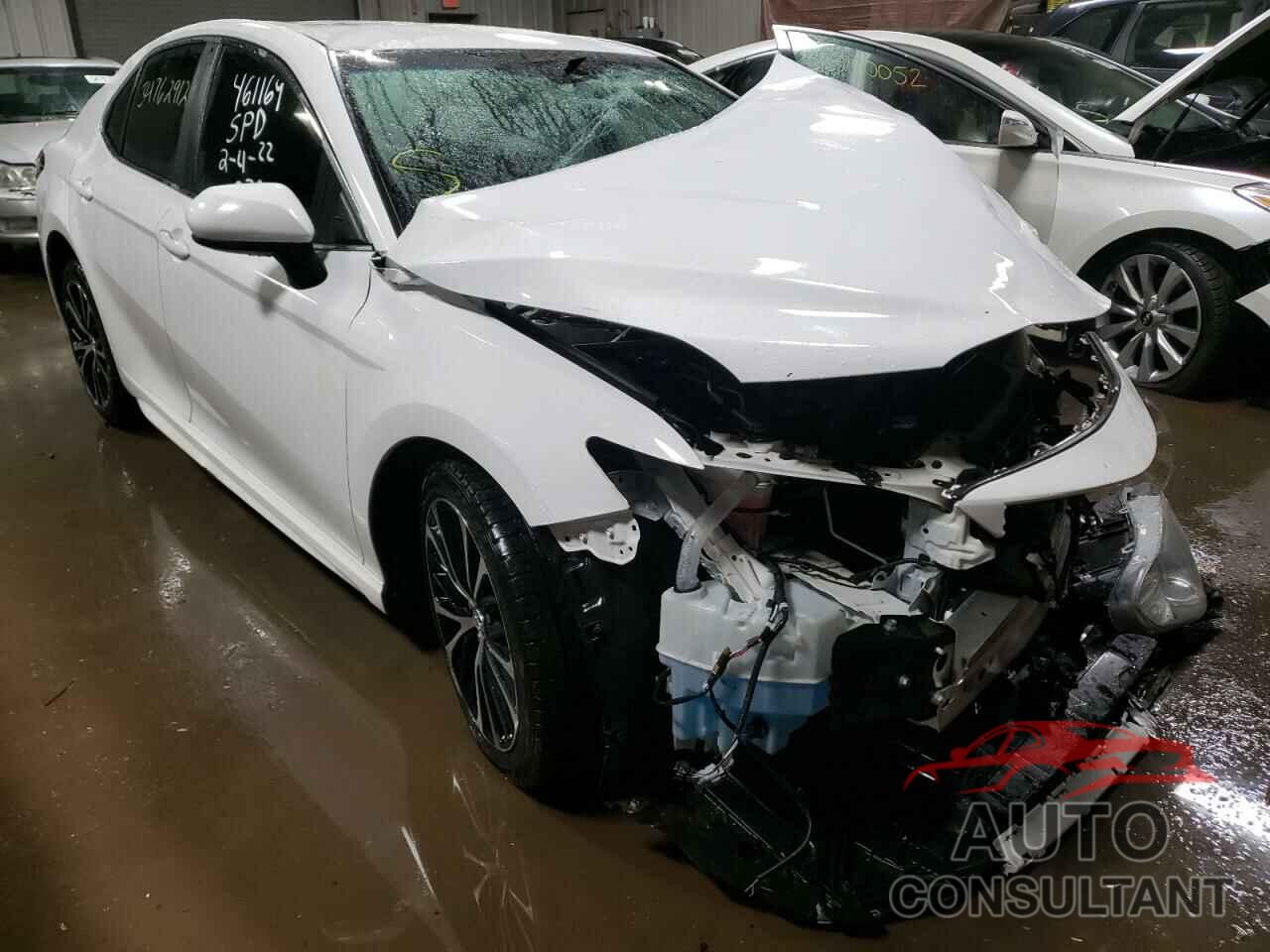 TOYOTA CAMRY 2018 - 4T1B11HK5JU032840