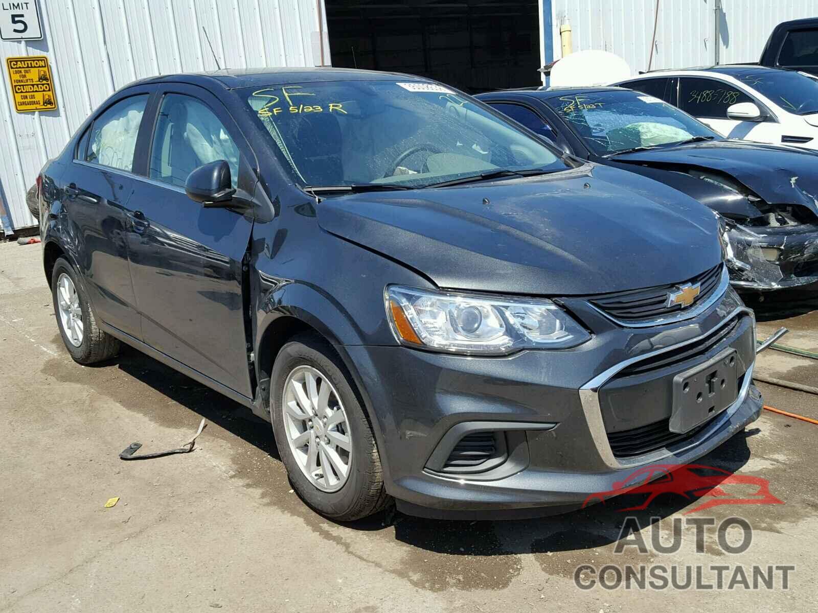 CHEVROLET SONIC 2018 - 1G1JD5SH3J4120192
