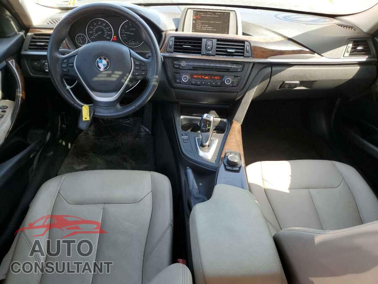 BMW 3 SERIES 2015 - WBA3A5C52FP605245