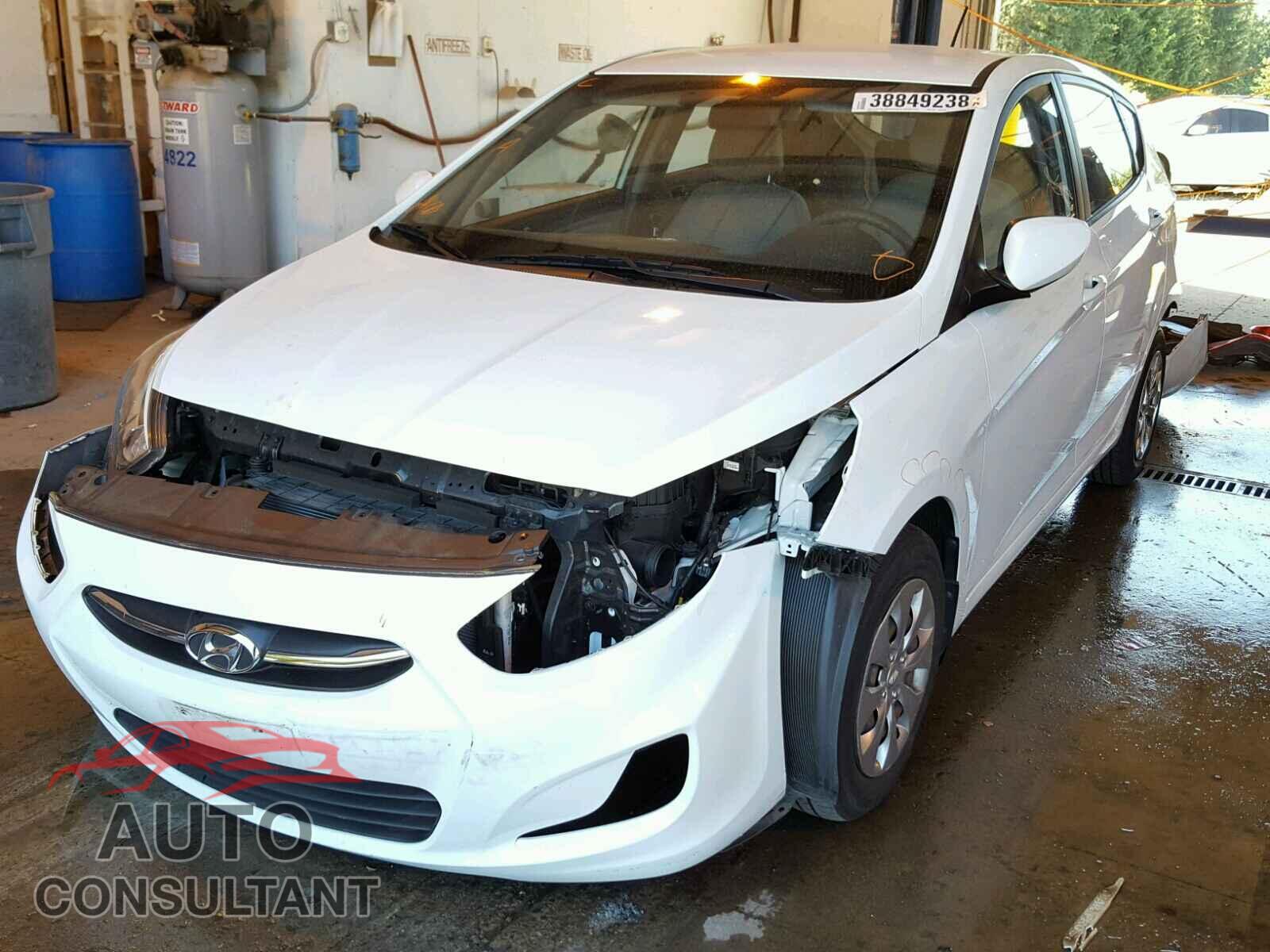 HYUNDAI ACCENT 2015 - KMHCT5AEXFU217760