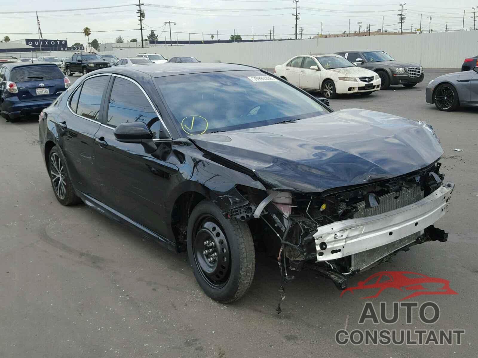 TOYOTA CAMRY 2018 - 4T1B11HK7JU564493