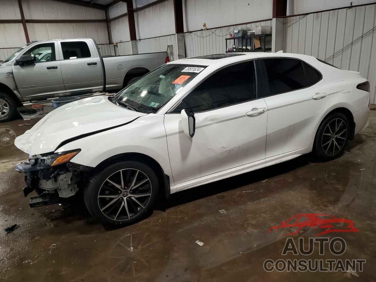TOYOTA CAMRY 2022 - 4T1T11AK3NU672582