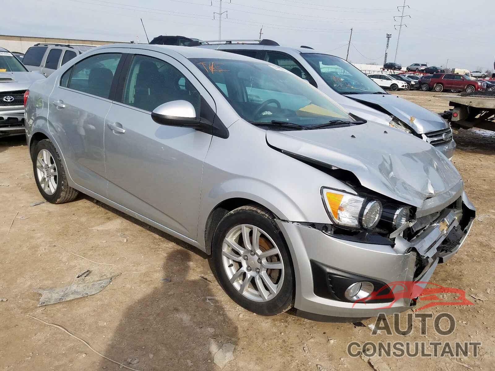 CHEVROLET SONIC 2016 - 1G1JC5SG8G4112687