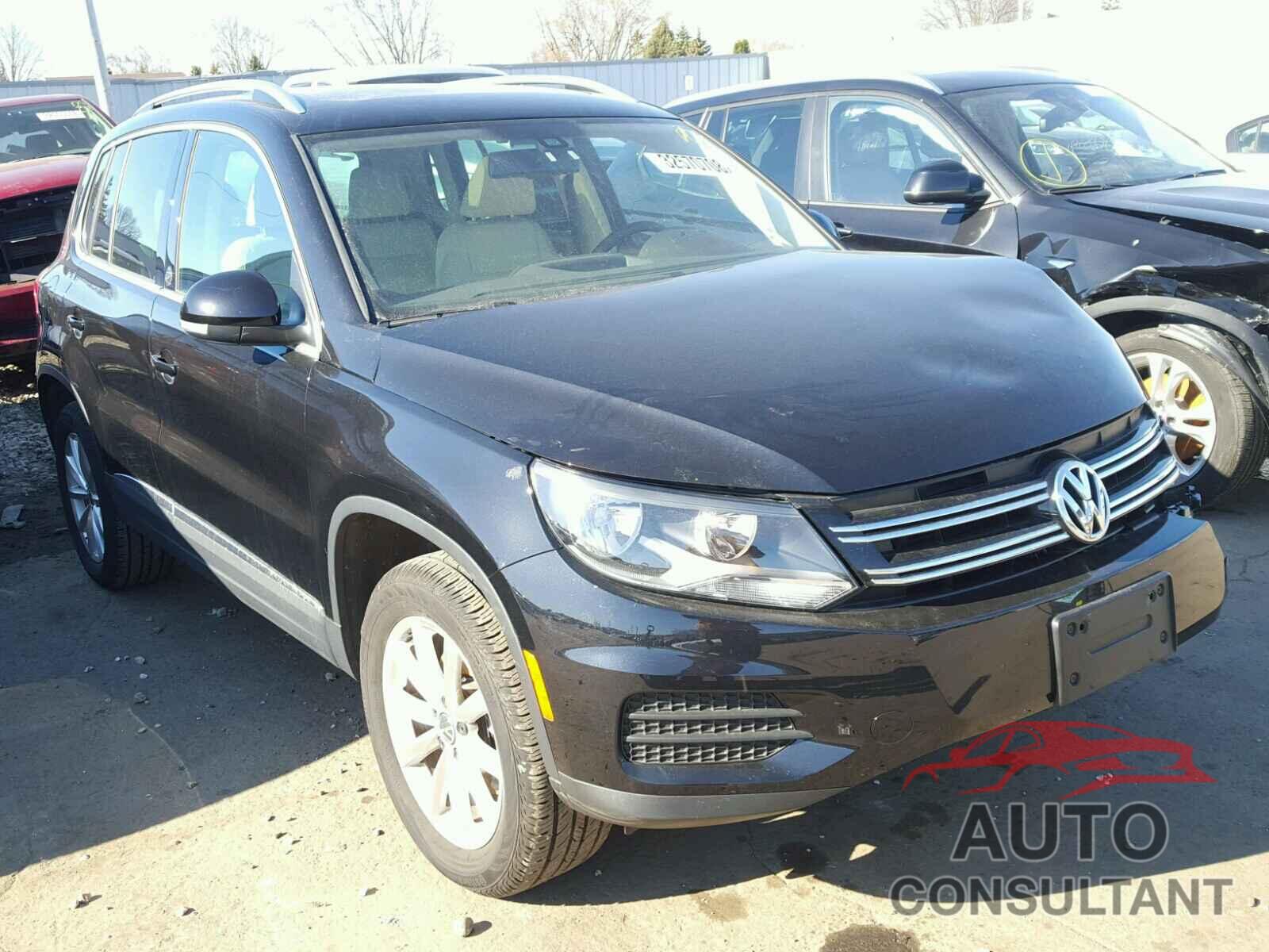 VOLKSWAGEN TIGUAN 2017 - WVGRV7AX1HK022808