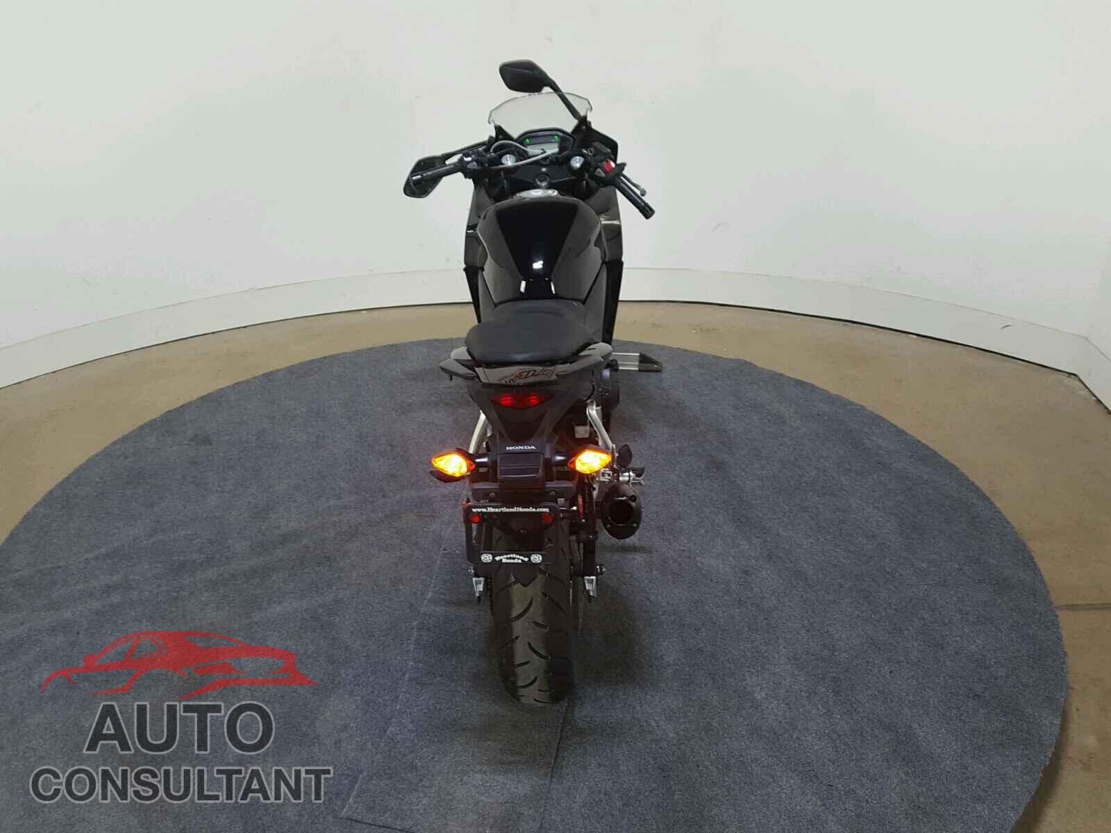 HONDA CBR CYCLE 2015 - MLHPC4468F5200676