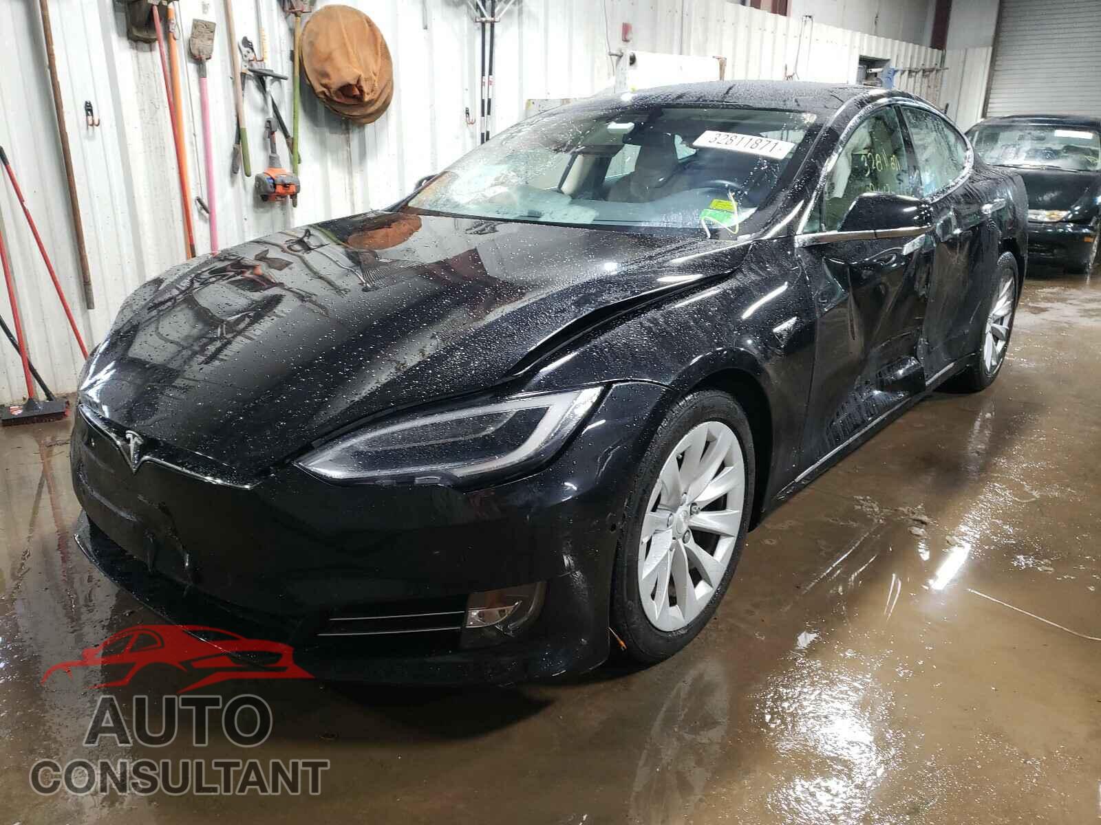 TESLA MODEL S 2017 - 5YJSA1E26HF199753