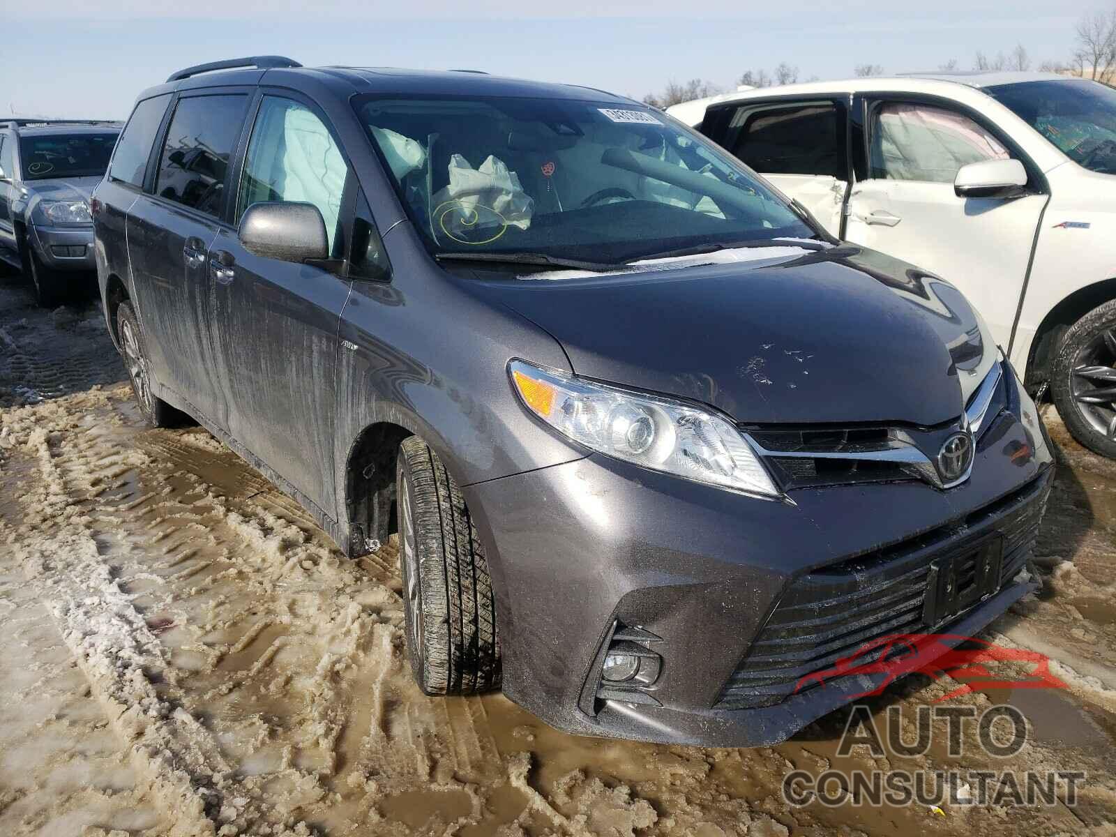 TOYOTA SIENNA 2018 - 5TDDZ3DCXJS206065