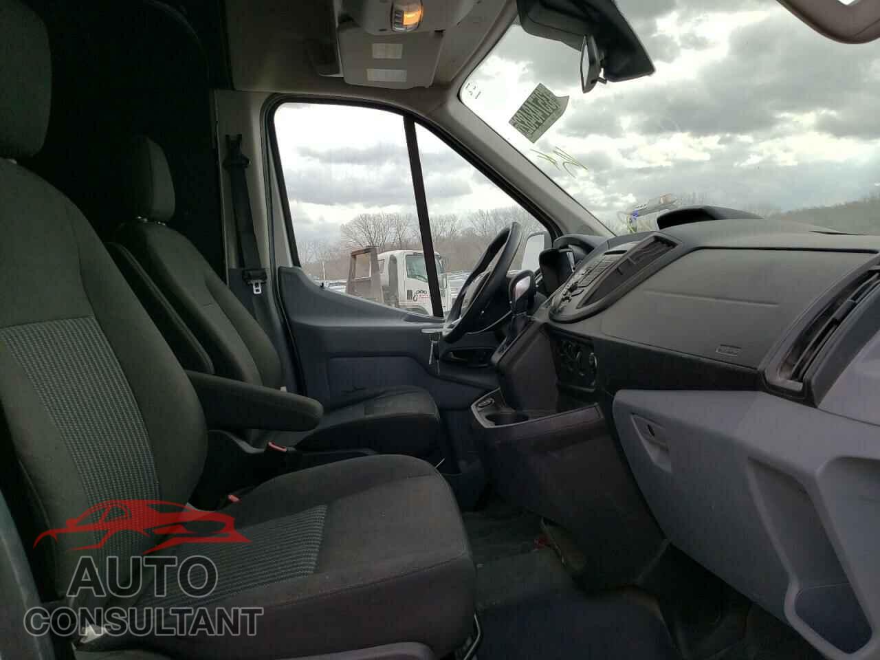 FORD TRANSIT CO 2019 - 1FTYR2CM2KKA88415