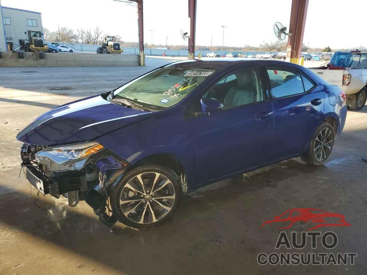 TOYOTA COROLLA 2018 - 5YFBURHE9JP852260
