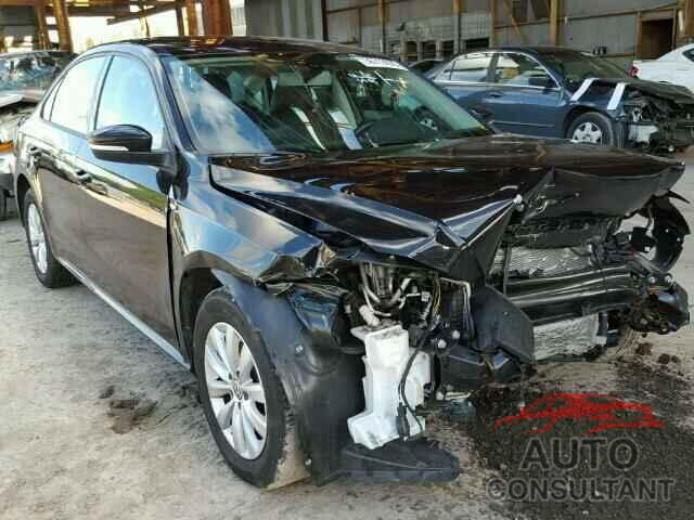 VOLKSWAGEN PASSAT 2015 - 1VWAT7A38FC022765