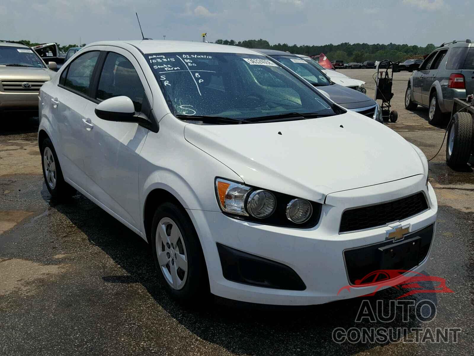 CHEVROLET SONIC 2015 - 1G1JA5SH1F4195702