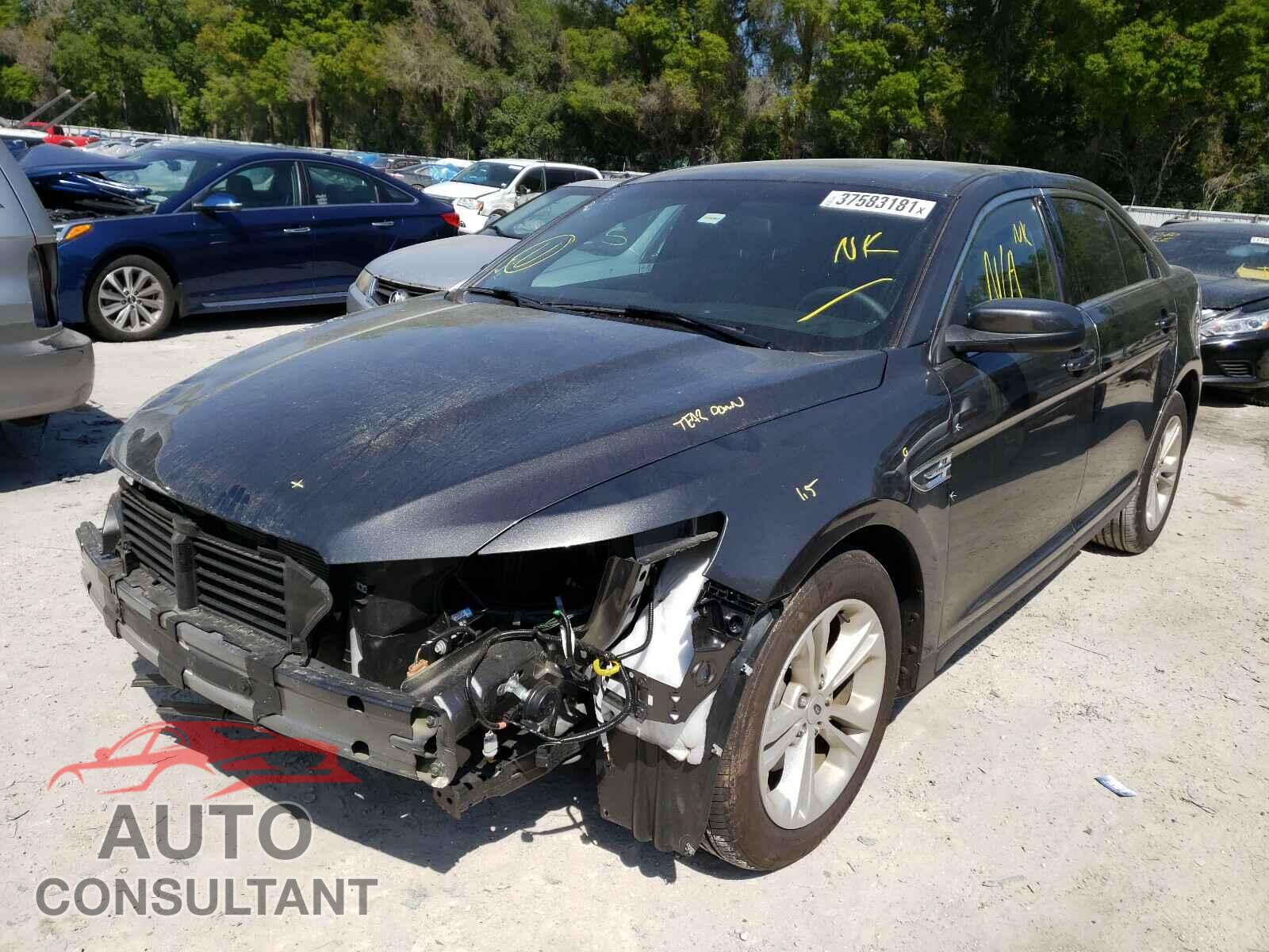 FORD TAURUS 2019 - 1FAHP2E82KG110041