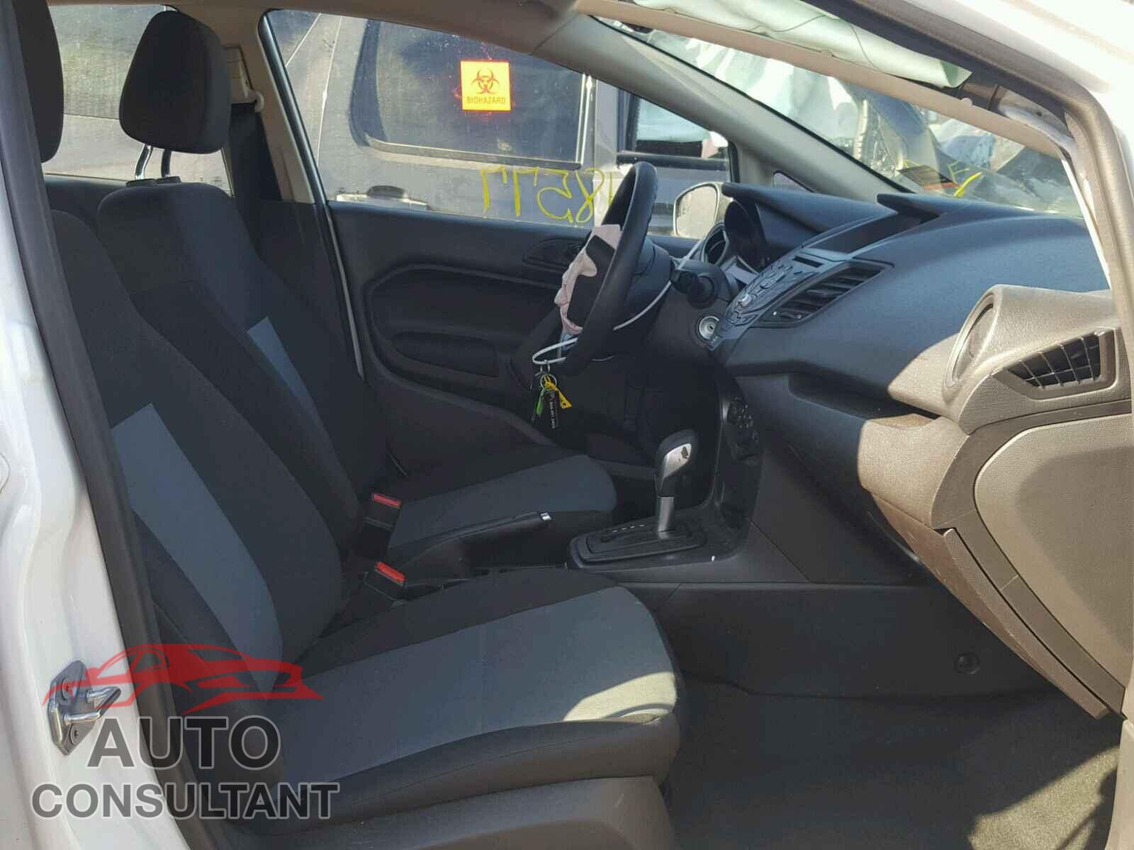 FORD FIESTA 2017 - 3FADP4TJ9HM126588