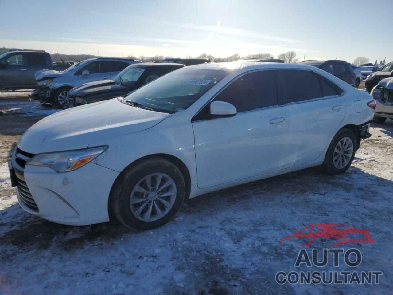 TOYOTA CAMRY 2016 - 4T4BF1FK2GR521747