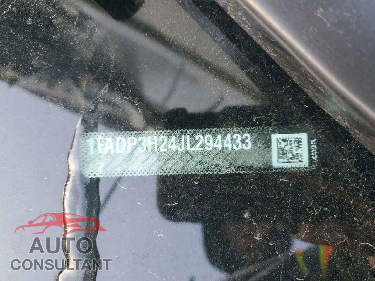 FORD FOCUS 2018 - 1FADP3H24JL294433
