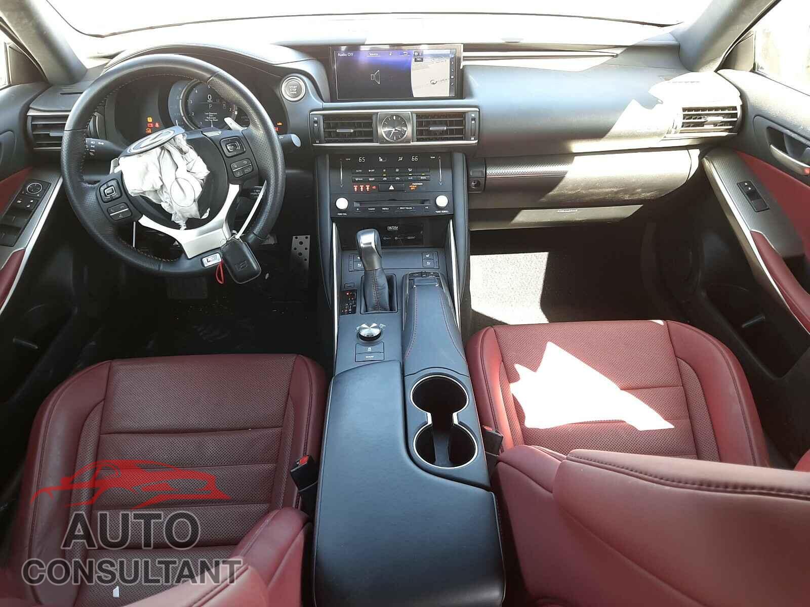 LEXUS IS 2017 - JTHBE1D20H5031399