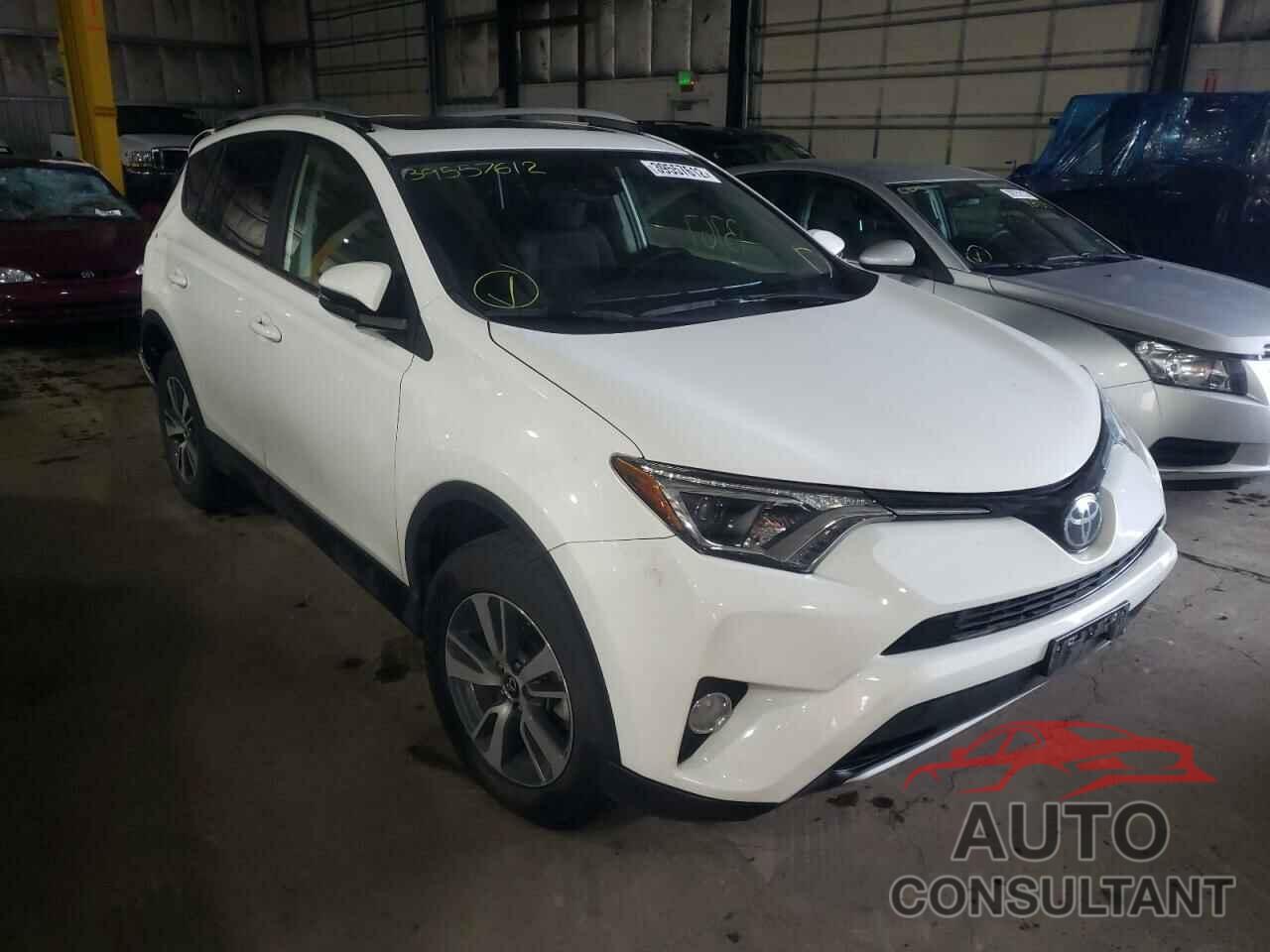 TOYOTA RAV4 2018 - JTMRFREV1JJ201464