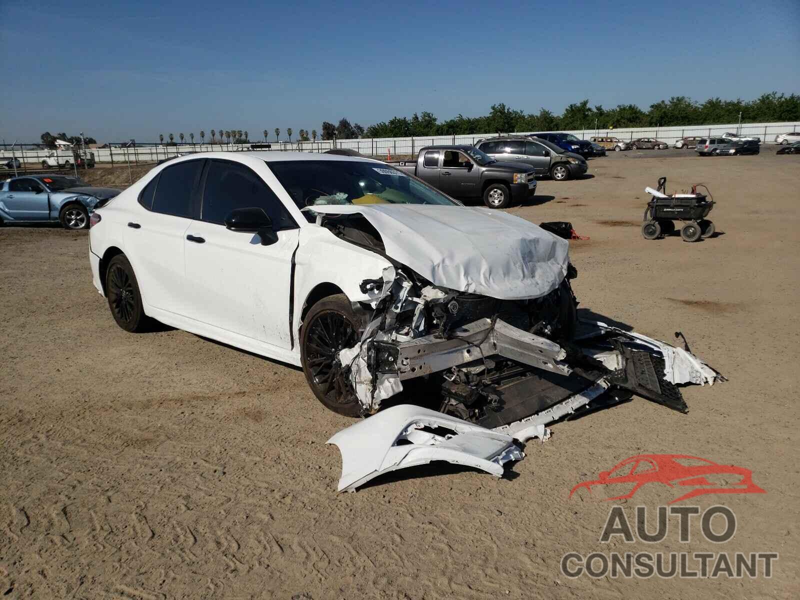 TOYOTA CAMRY 2020 - 4T1G11AK6LU367544