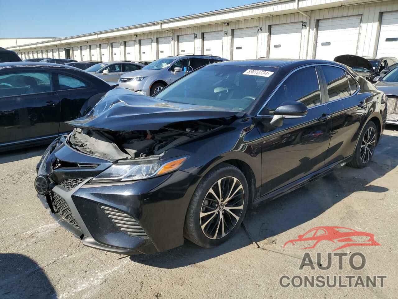 TOYOTA CAMRY 2018 - 4T1B11HK1JU154224