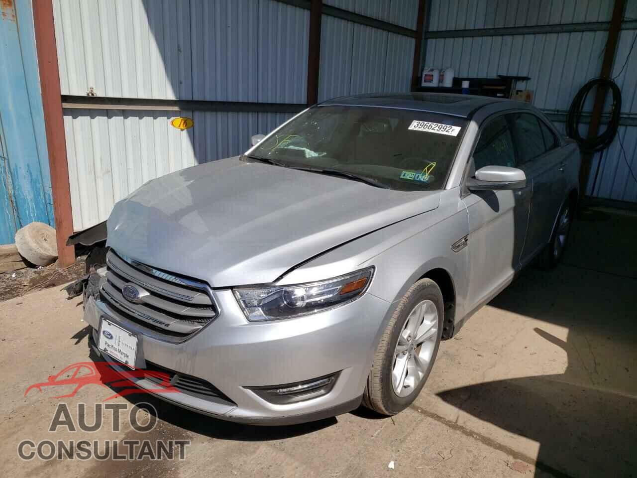FORD TAURUS 2017 - 1FAHP2E84HG118053