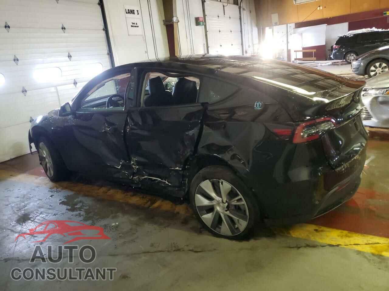 TESLA MODEL Y 2023 - 7SAYGDEE1PA109055