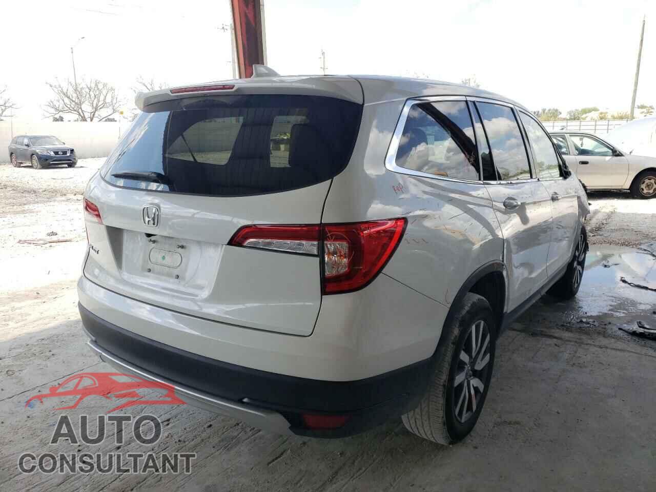 HONDA PILOT 2021 - 5FNYF5H39MB025533