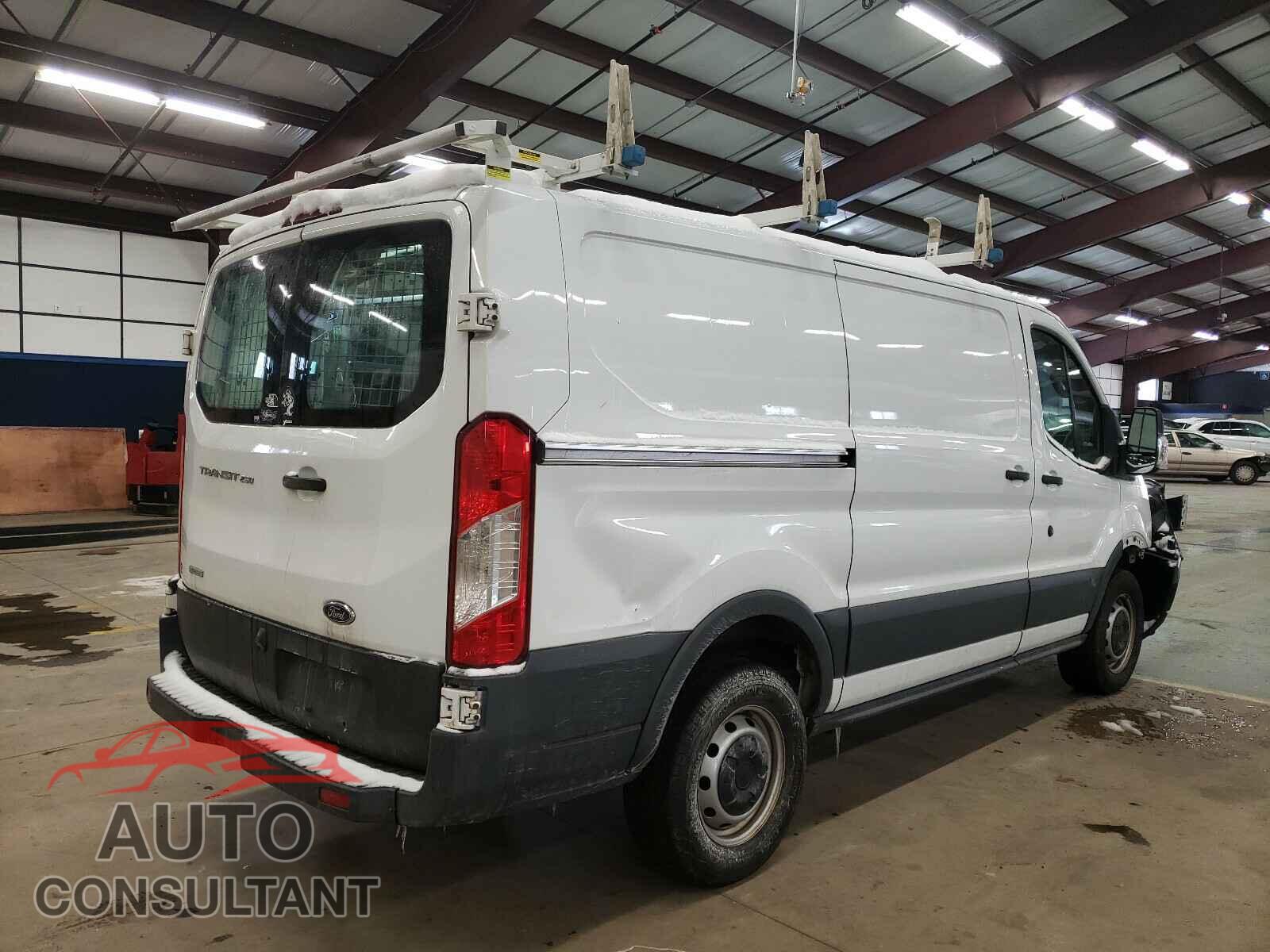 FORD TRANSIT CO 2017 - 1FTYR1YG1HKA00685