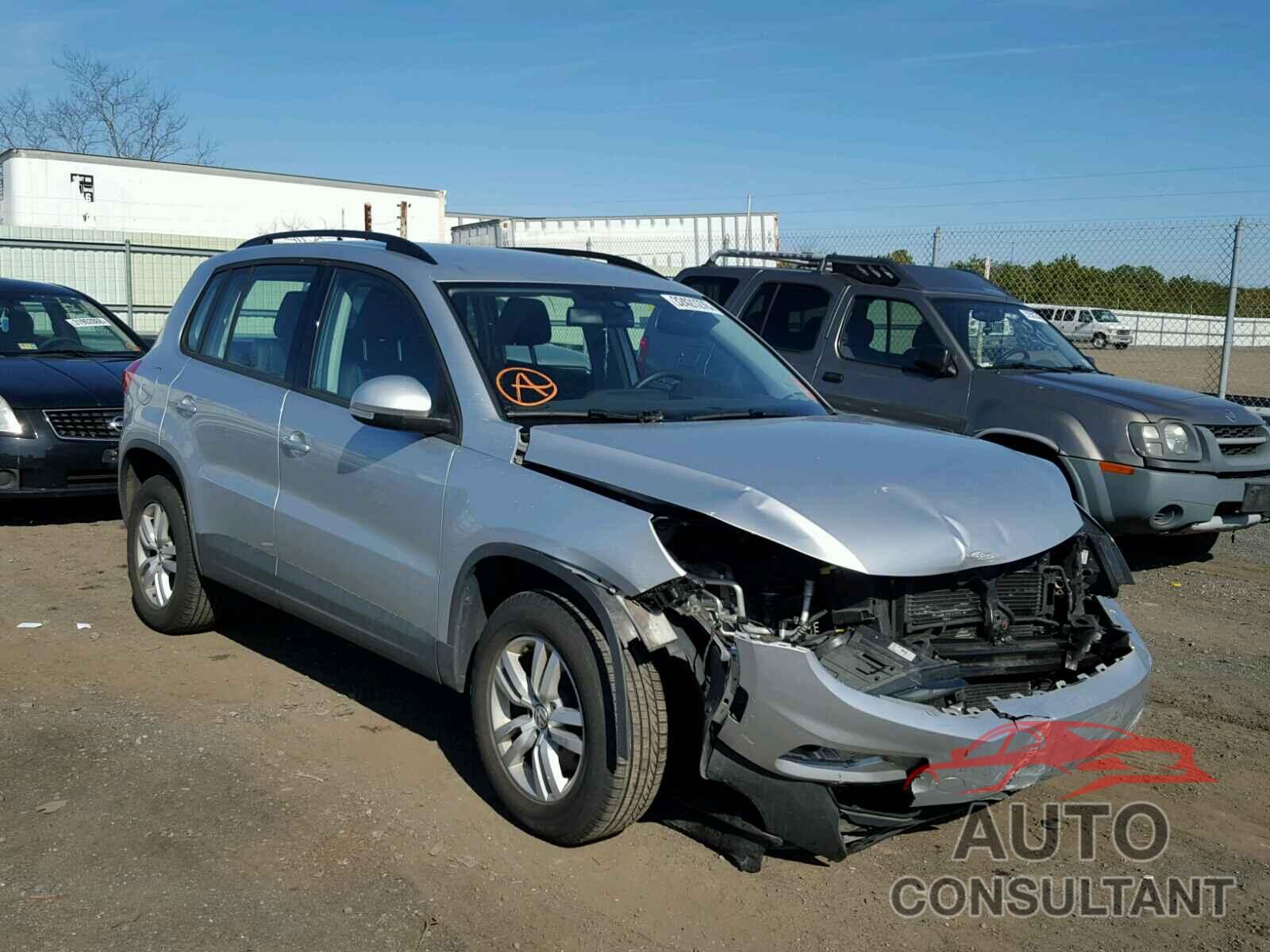 VOLKSWAGEN TIGUAN 2017 - WVGBV7AX1HW510943