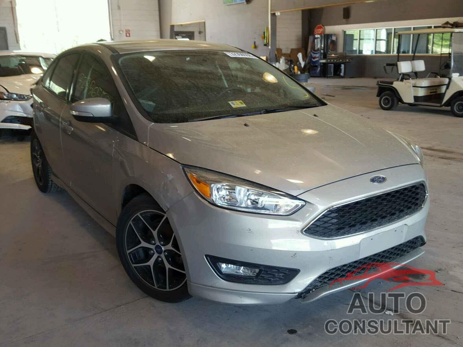 FORD FOCUS 2015 - 1FADP3F23FL304945