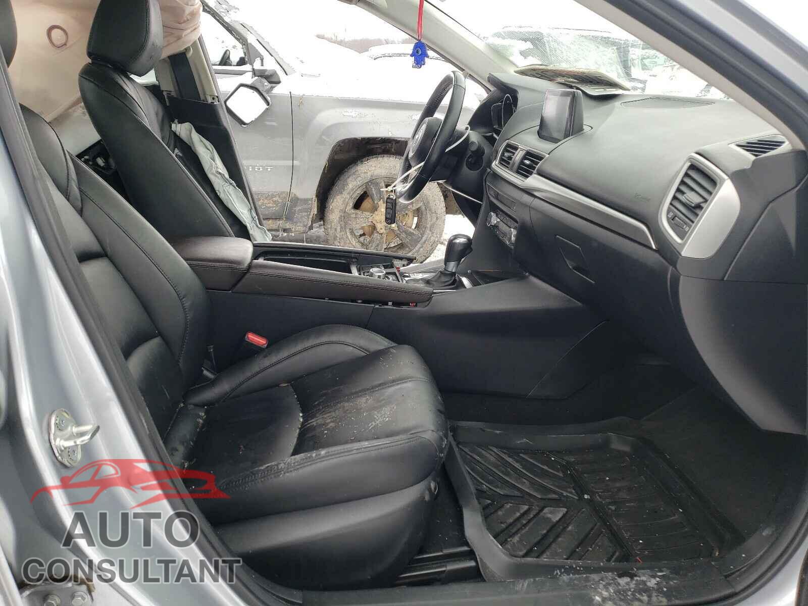 MAZDA 3 2017 - 3MZBN1V74HM106981