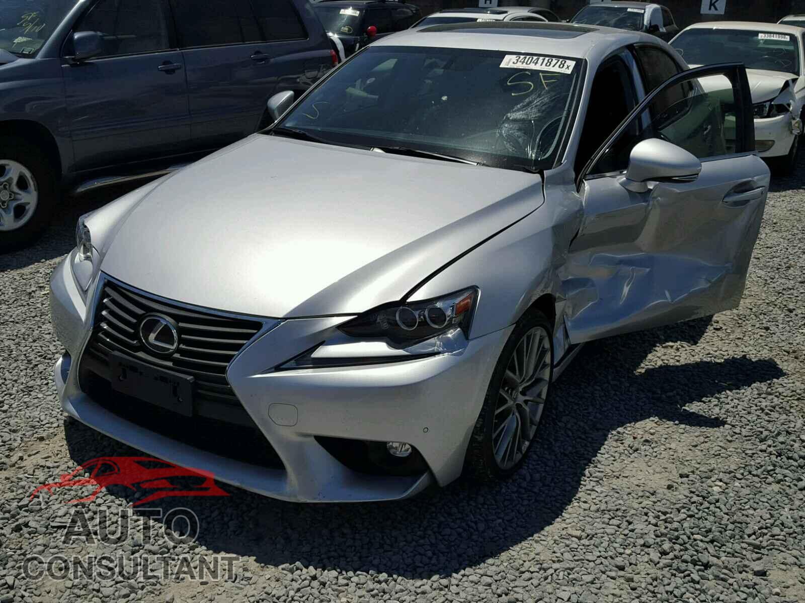 LEXUS IS250 2015 - JTHBF1D29F5050611