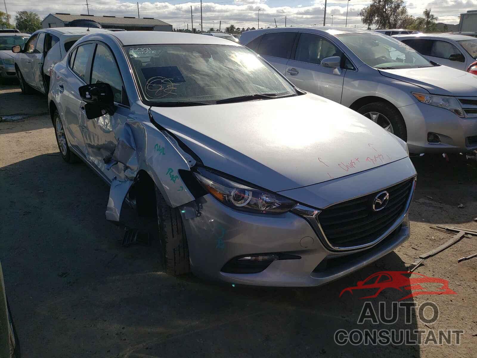 MAZDA 3 2018 - 3MZBN1U75JM193670