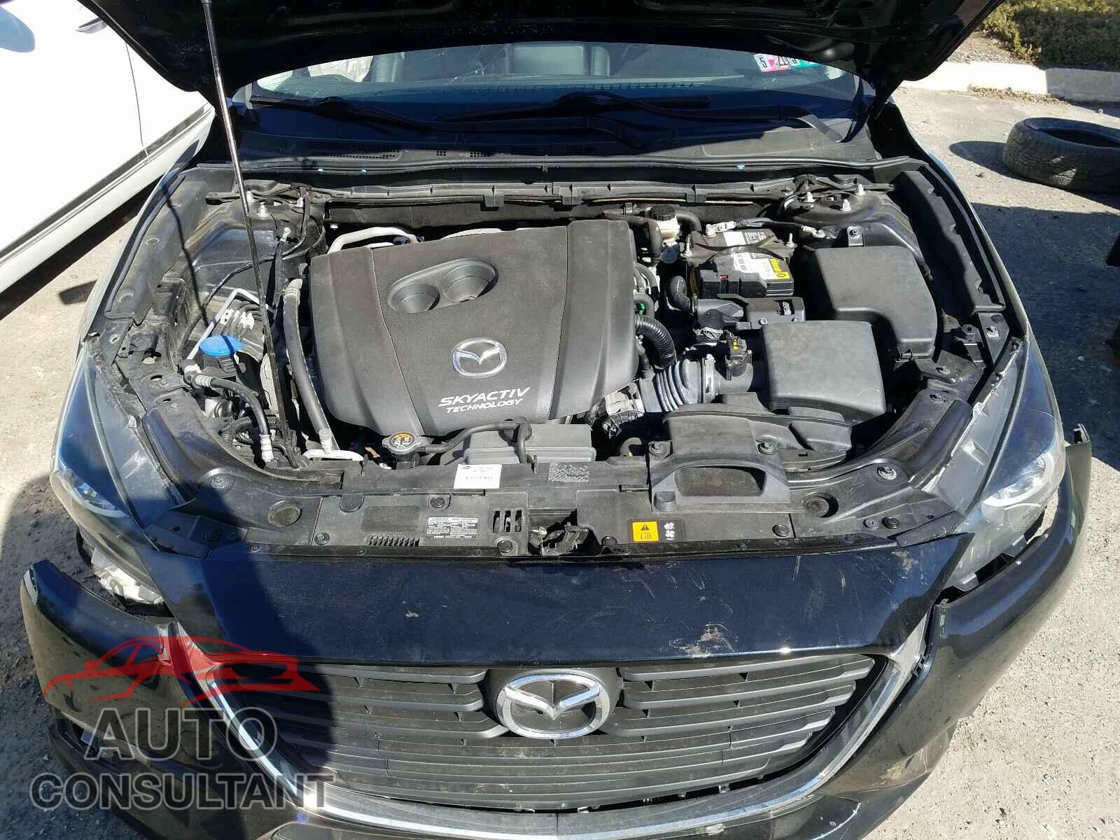 MAZDA 3 2017 - 3MZBN1V72HM102640