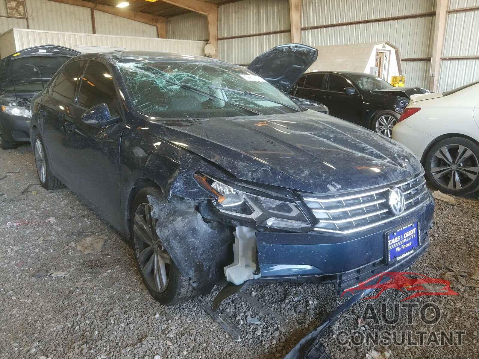 VOLKSWAGEN PASSAT 2019 - 1VWLA7A30KC012983