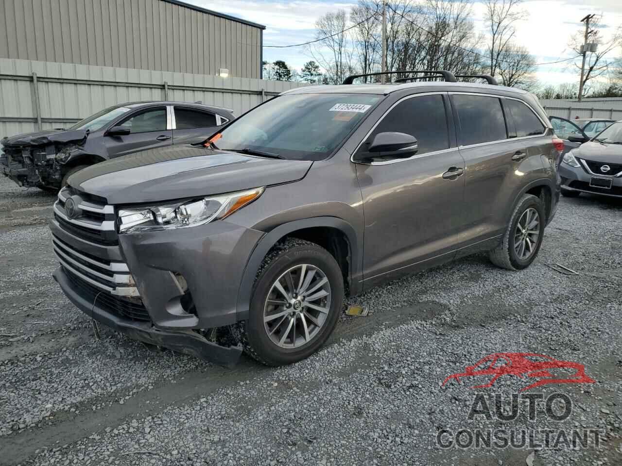 TOYOTA HIGHLANDER 2018 - 5TDKZRFH7JS542713