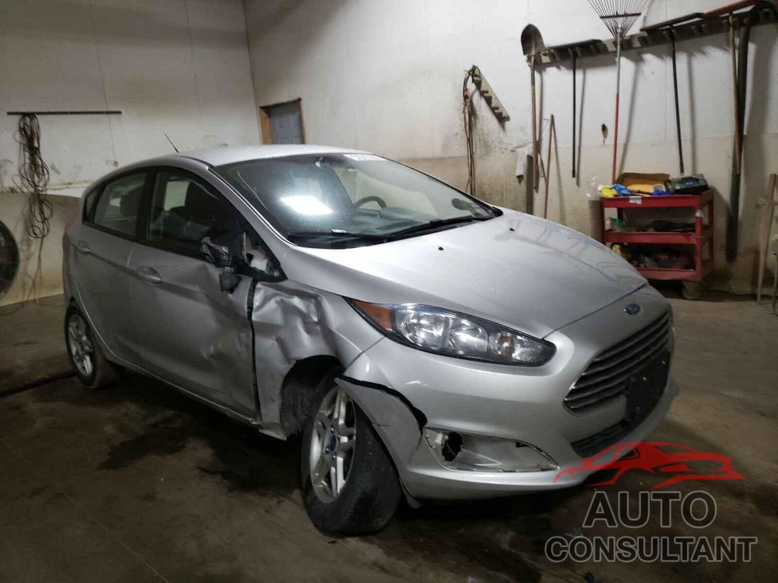FORD FIESTA 2017 - 3FADP4EJ6HM132037