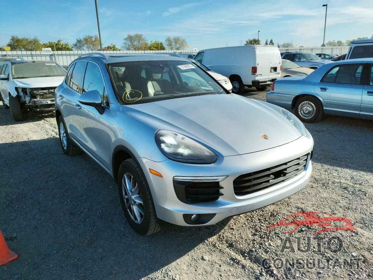 PORSCHE CAYENNE 2018 - WP1AA2A21JKA03300