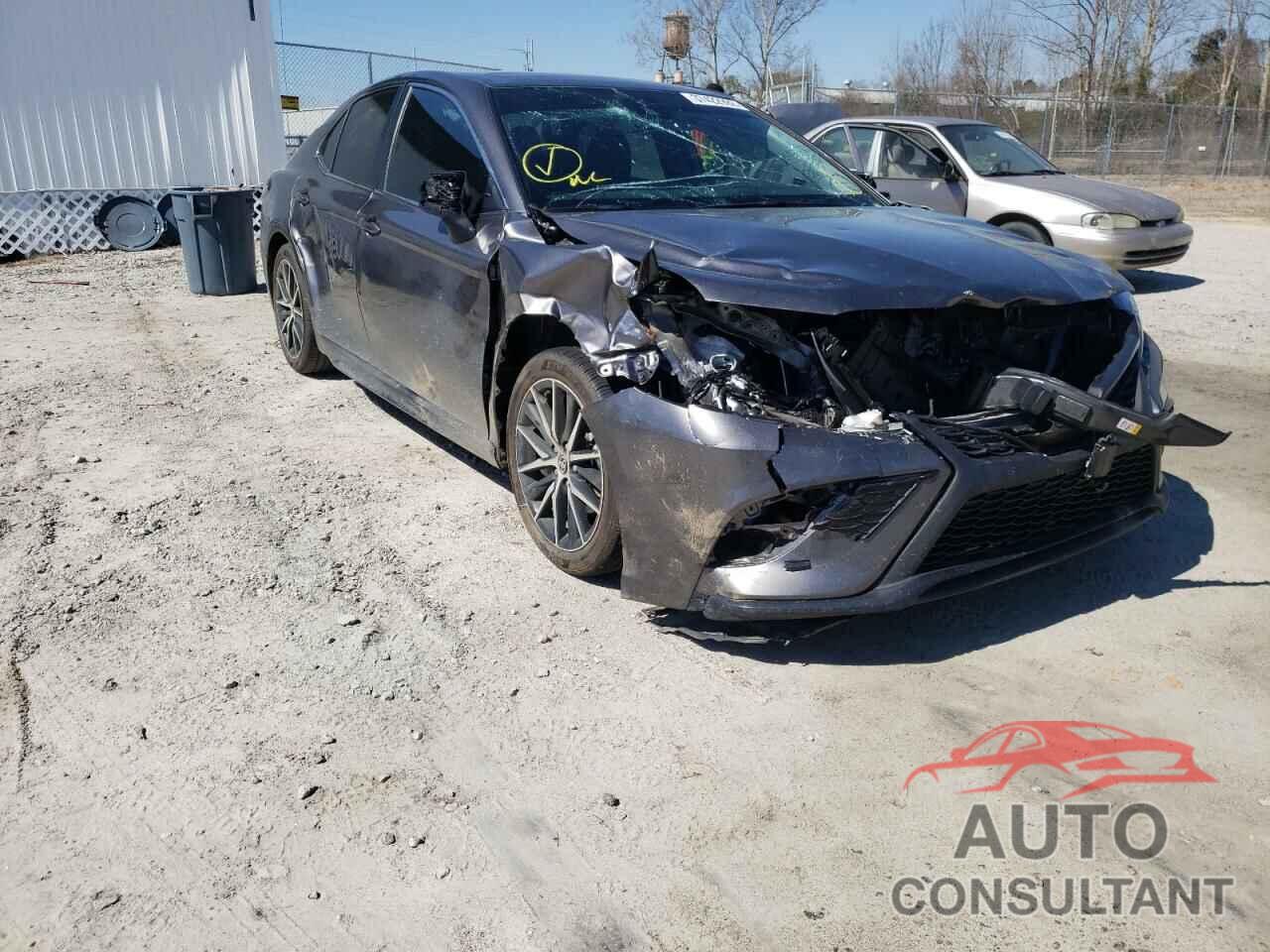 TOYOTA CAMRY 2021 - 4T1G11AK2MU494017