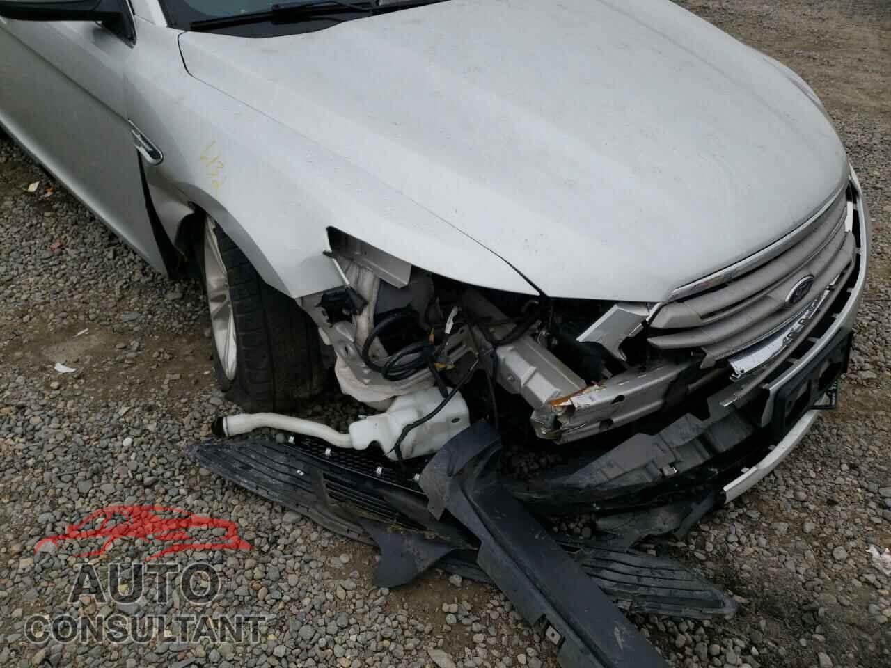 FORD TAURUS 2017 - 1FAHP2E88HG127953
