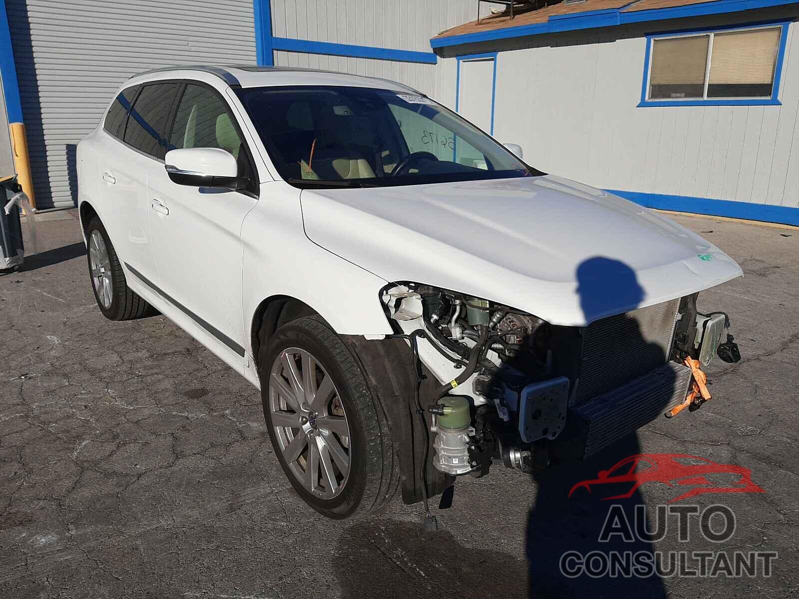 VOLVO XC60 2017 - YV440MDU0H2141346