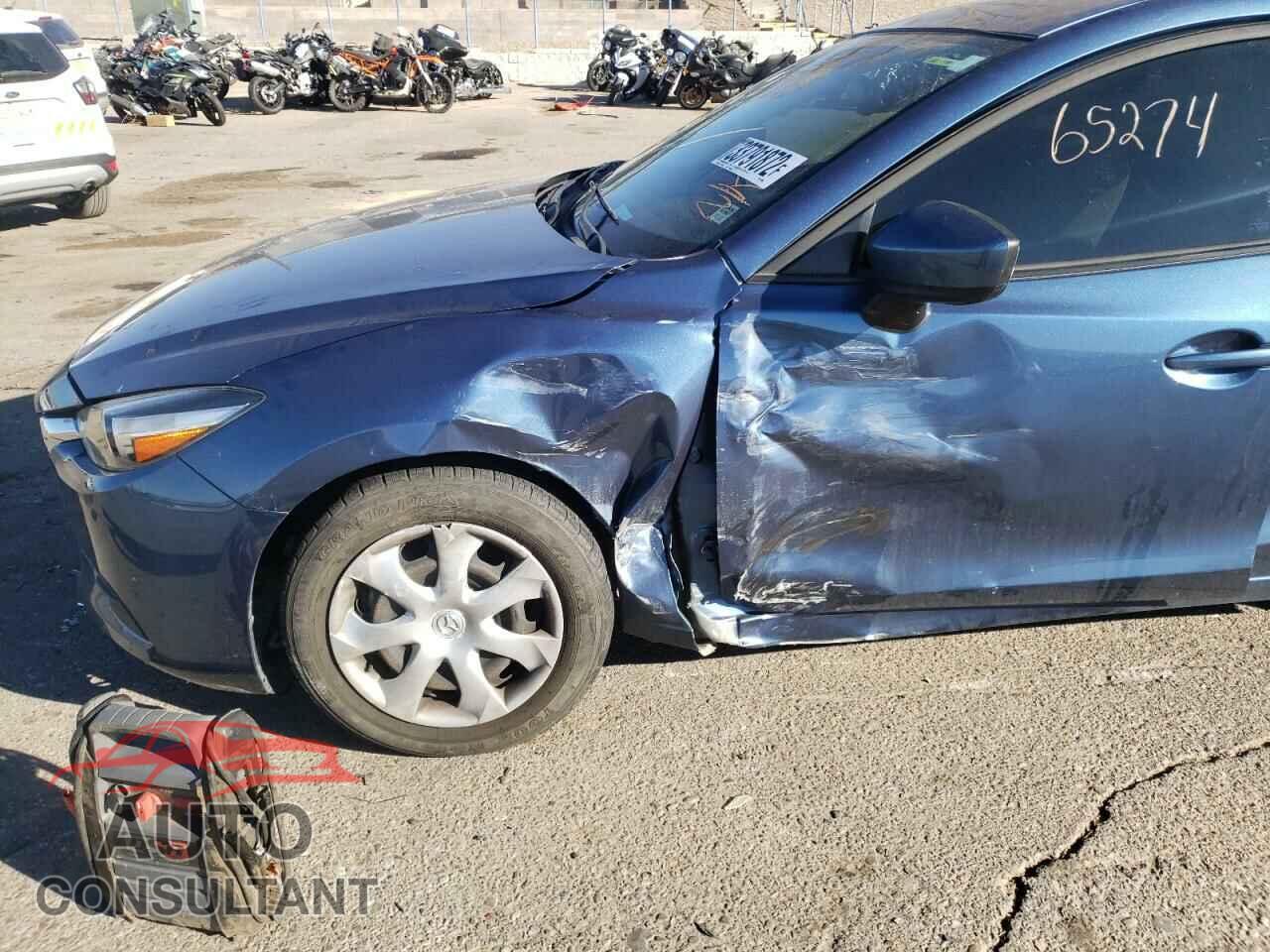 MAZDA 3 2017 - 3MZBN1U73HM136698