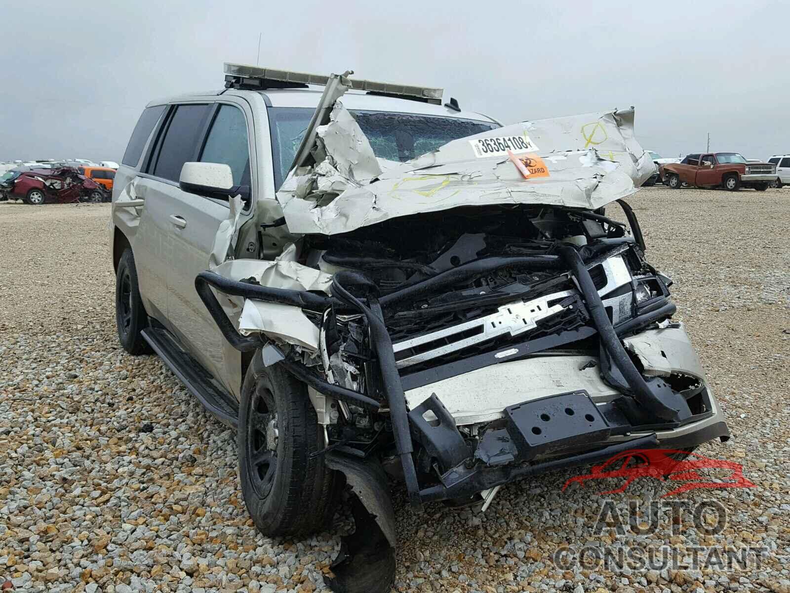 CHEVROLET TAHOE 2015 - 1GNLC2EC1FR266187